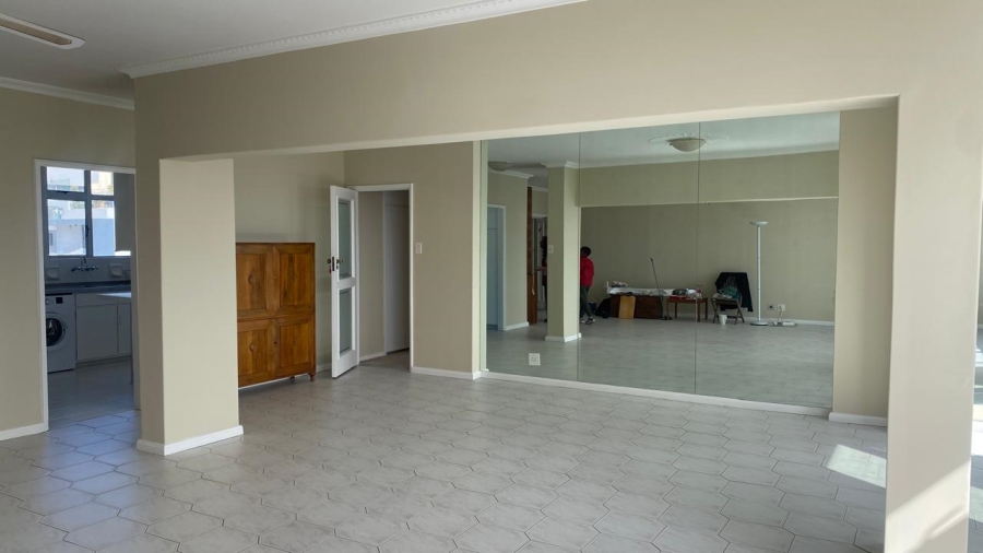 To Let 3 Bedroom Property for Rent in Bantry Bay Western Cape